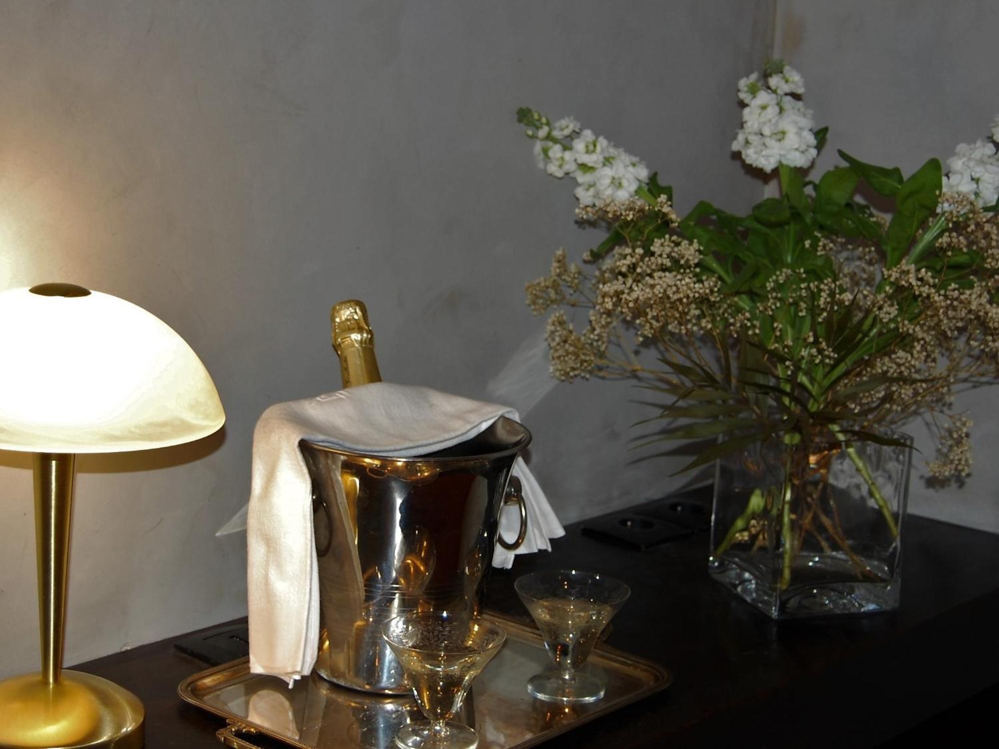 Chateau La Servayrie - Chambre D'Hotes Marcillac-Vallon Стая снимка